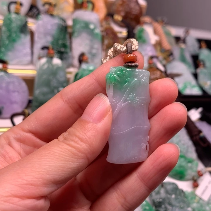 颈饰未镶嵌翡翠吊坠