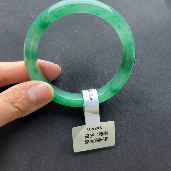 石英质玉未镶嵌手镯+玲玲56.7