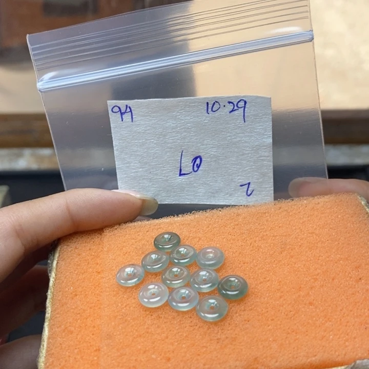 娴***定制翡翠未镶嵌不退