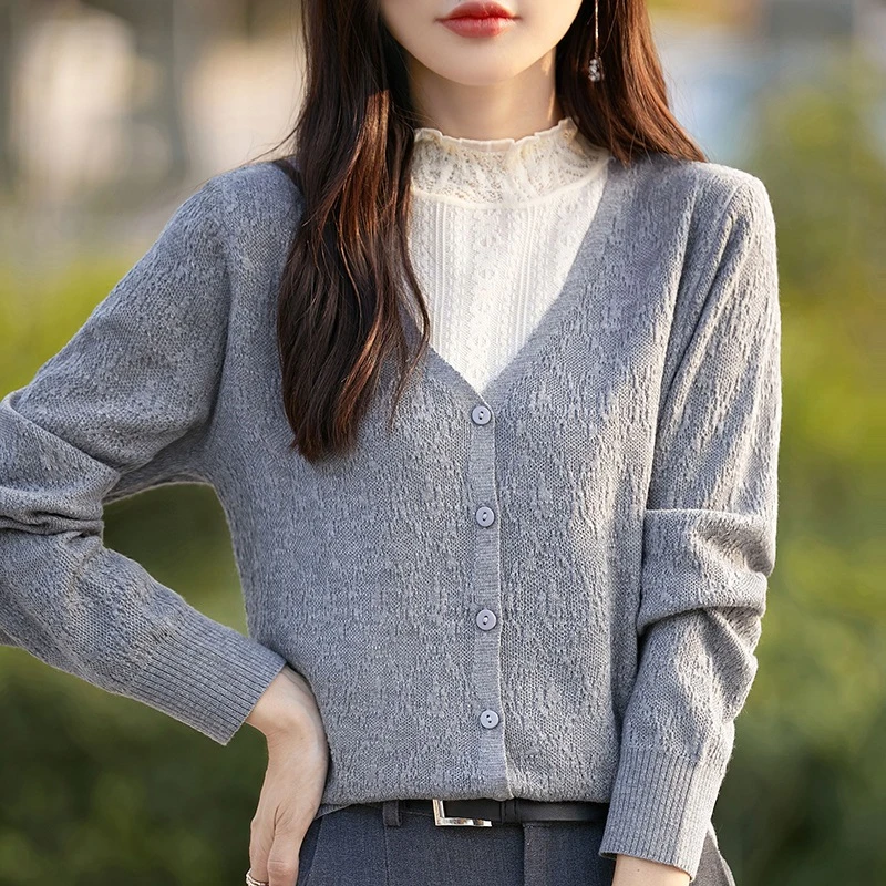 半高领假两件精纺羊毛衫女秋冬新款蕾丝内搭打底衫洋气针织毛衣