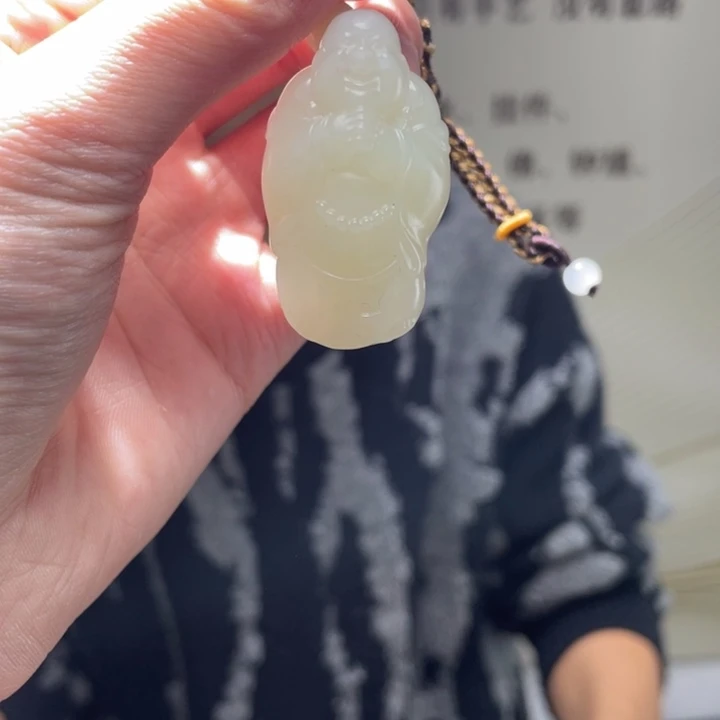 和田玉未镶嵌把件