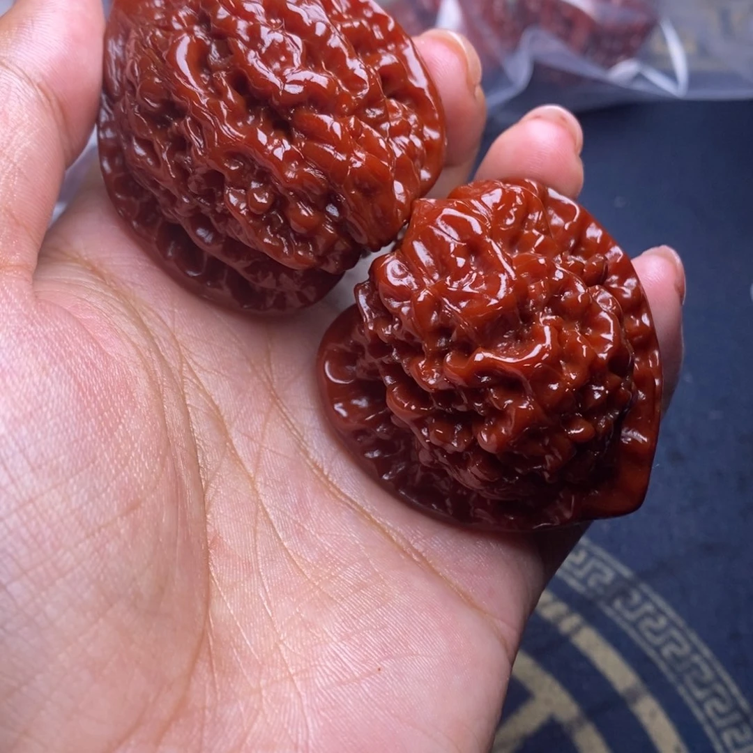 文玩核桃吊坠官帽 44
