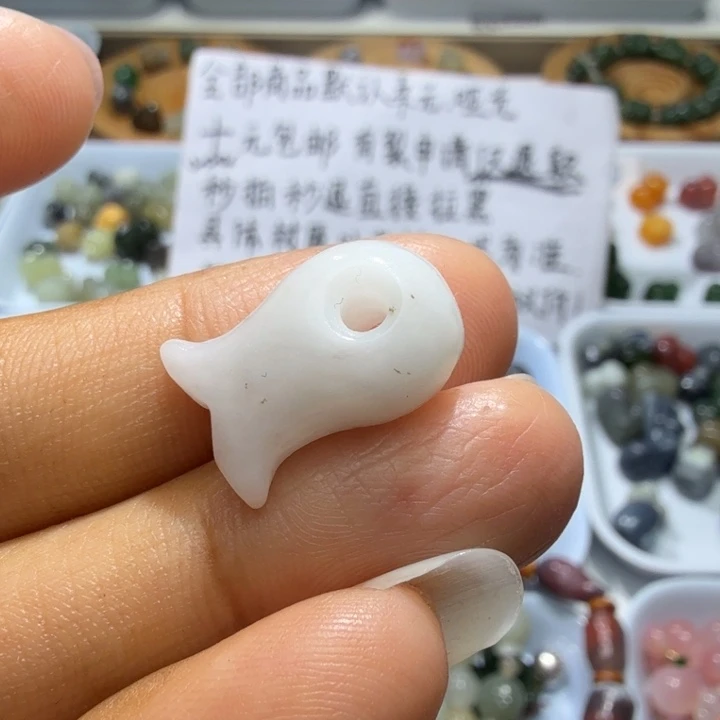 和田玉未镶嵌珠宝奇石