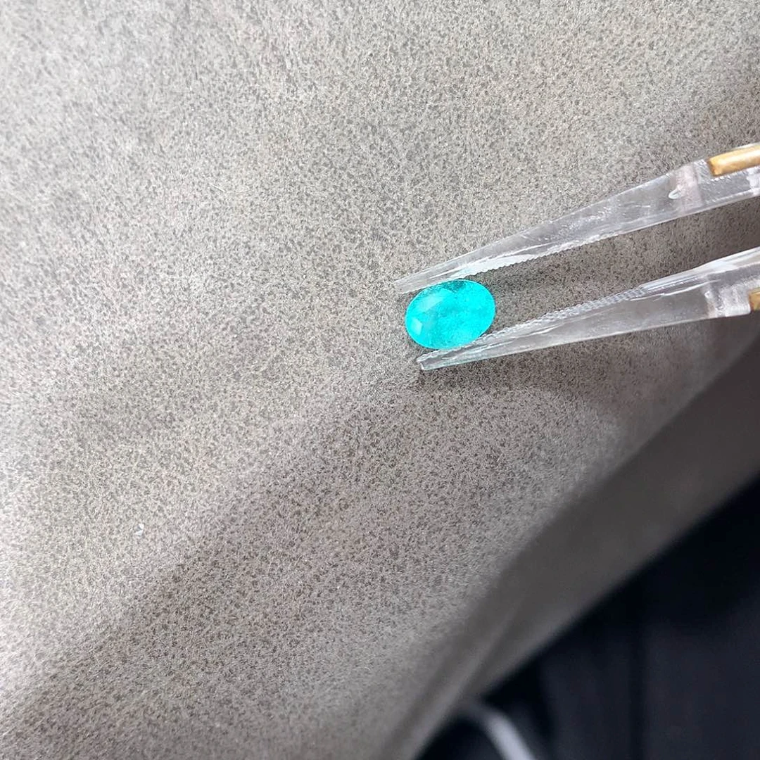 帕拉依巴碧玺裸石未镶嵌0.82克拉巴西超级霓虹