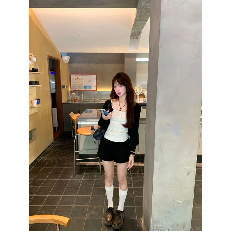 韩版休闲高级感显瘦开衫外套内搭吊带背心秋季直筒A字短裤三件套