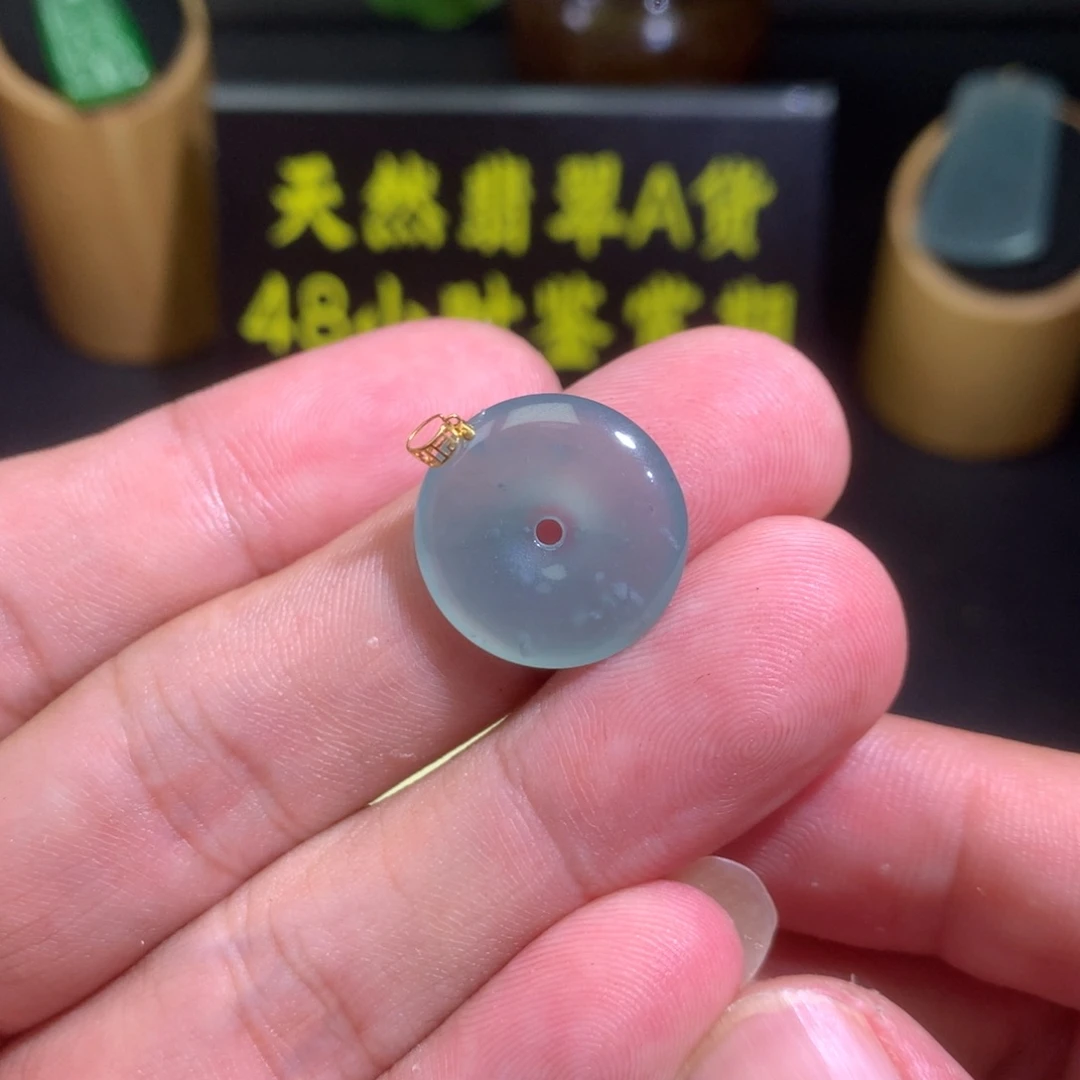 翡翠18K金镶嵌颈饰1111111