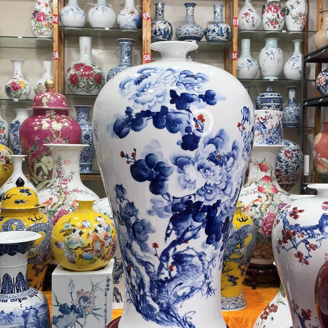 摆件L***。景德镇的陶瓷