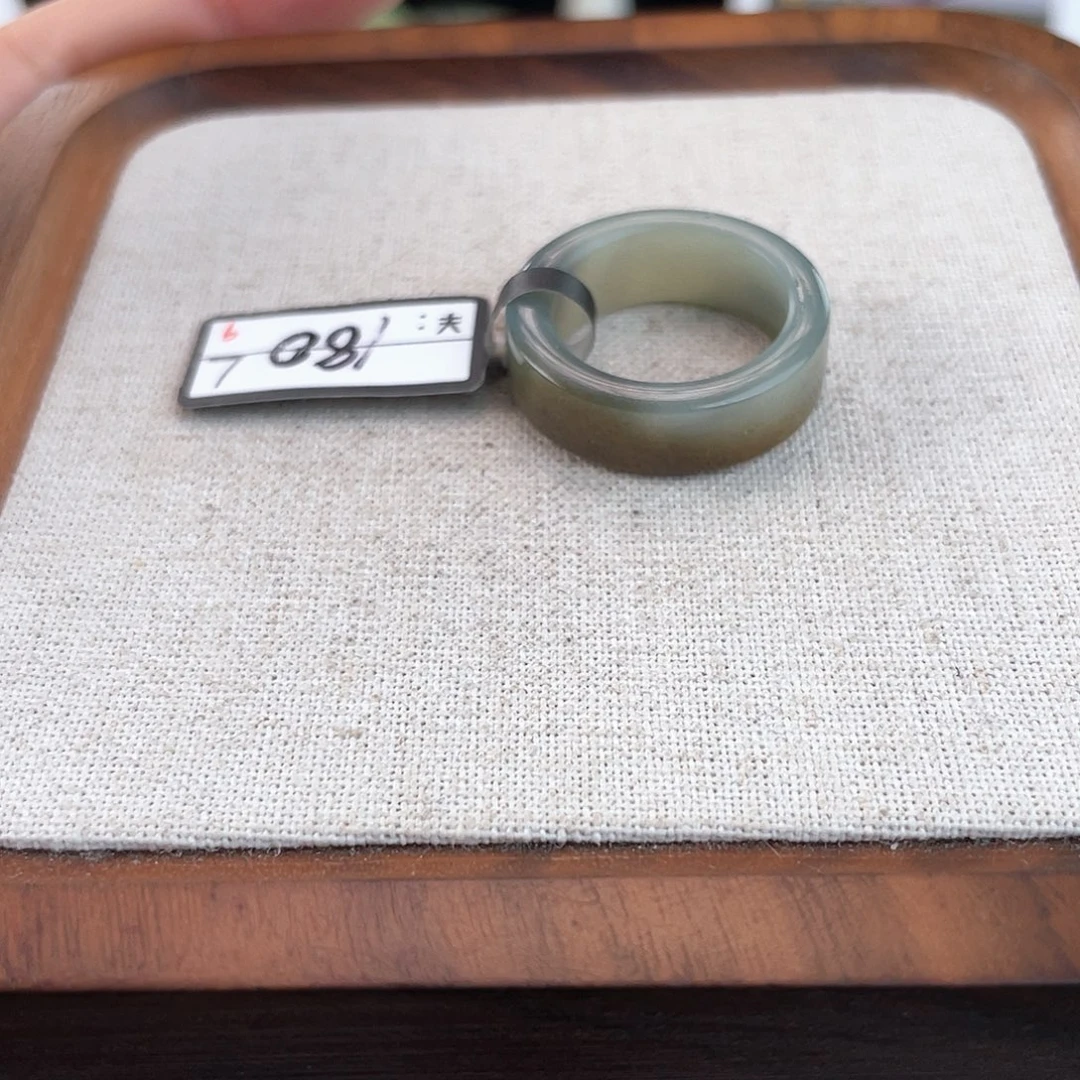 和田玉未镶嵌戒指U68渐变糖直切18.2不退换