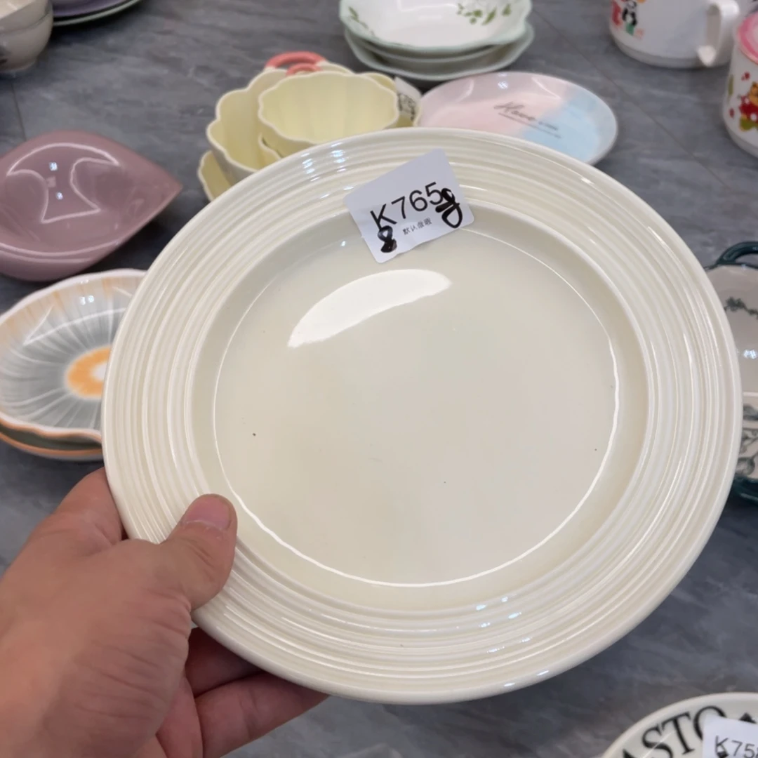 陶瓷微瑕餐具介意勿拍，满18飞！