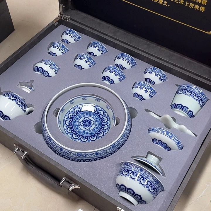 孤品茶具套装等。
