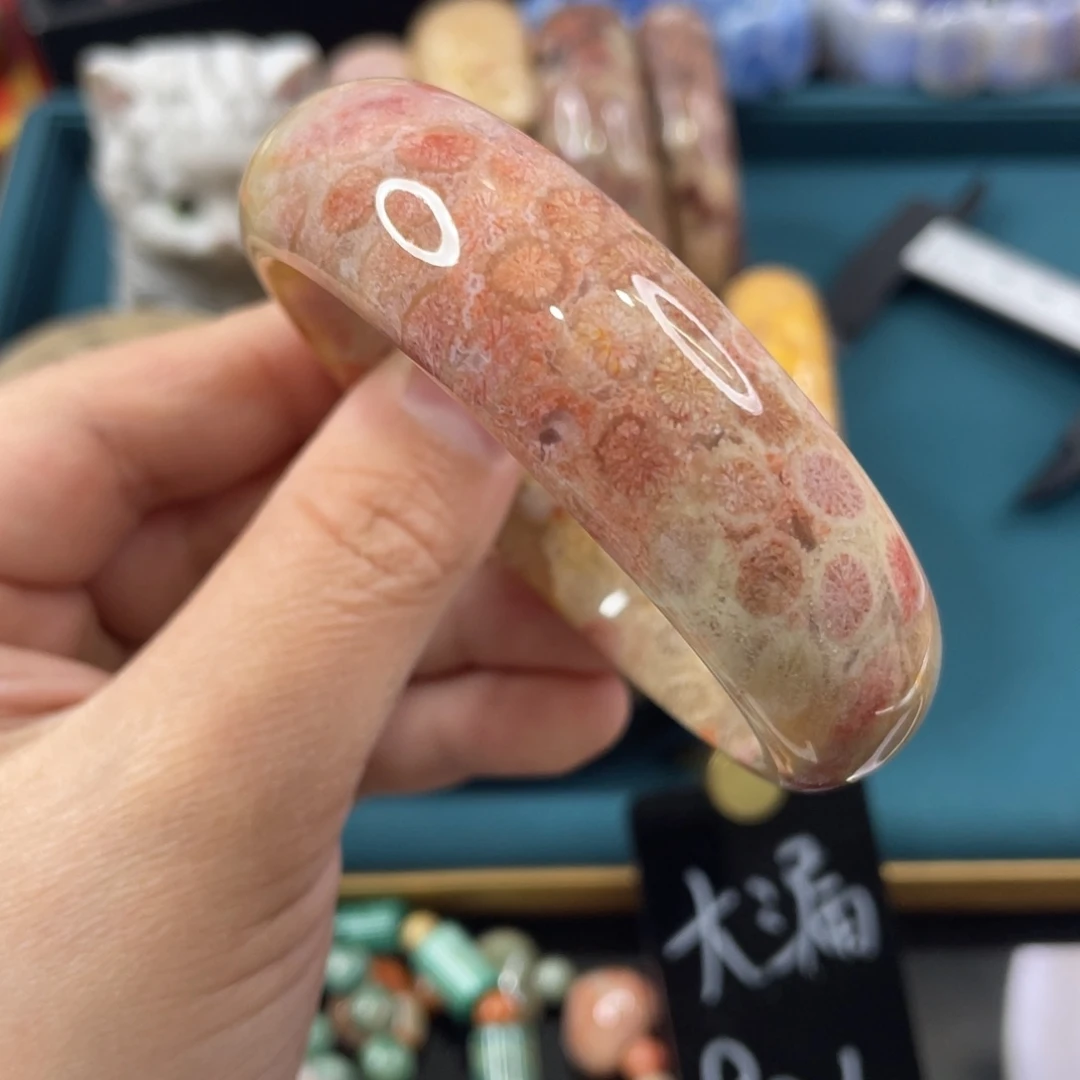 未镶嵌手镯硅化玉