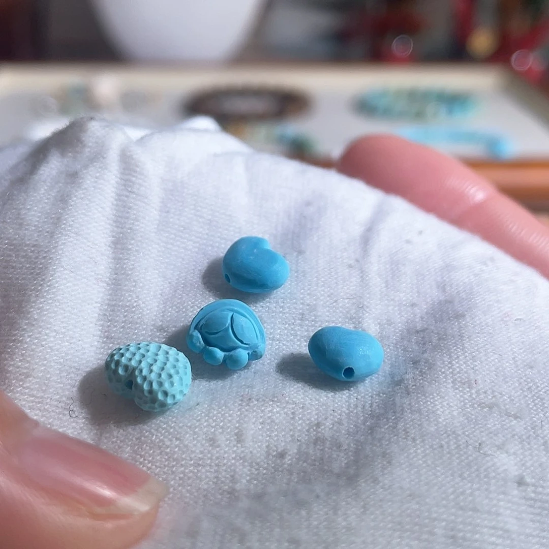 绿松石配饰未镶嵌