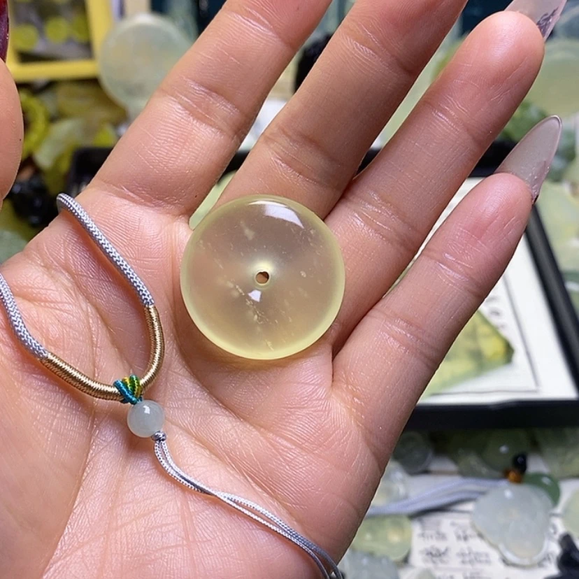 【闪购商品】蛇纹石玉颈饰未镶嵌左*