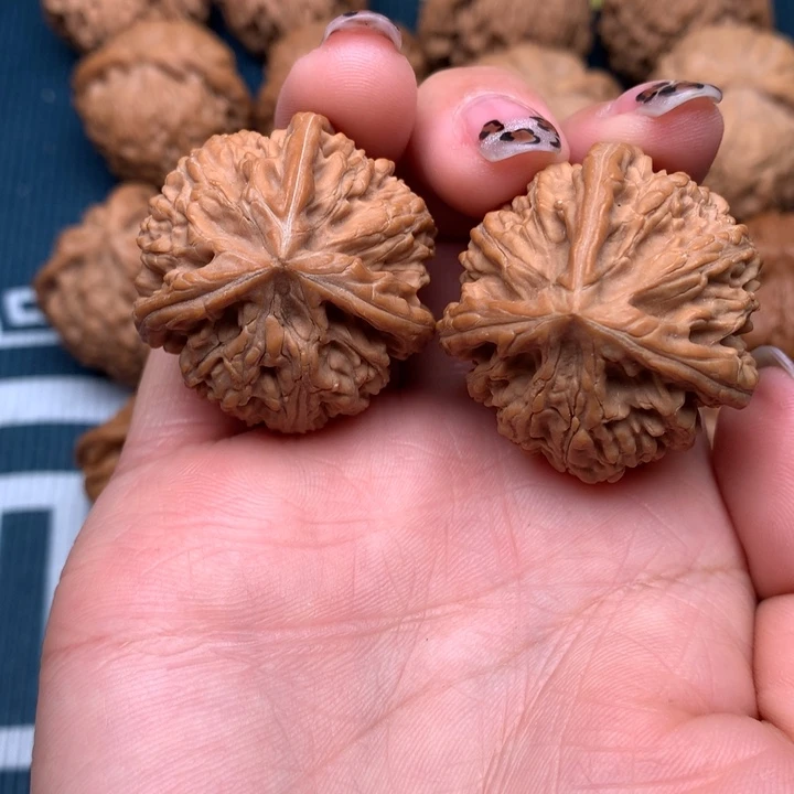 文玩核桃吊坠御龙