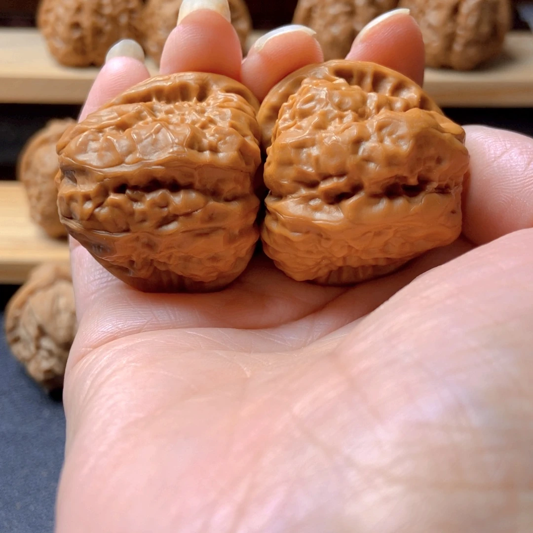 张***胖文玩核桃吊坠蛤蟆头