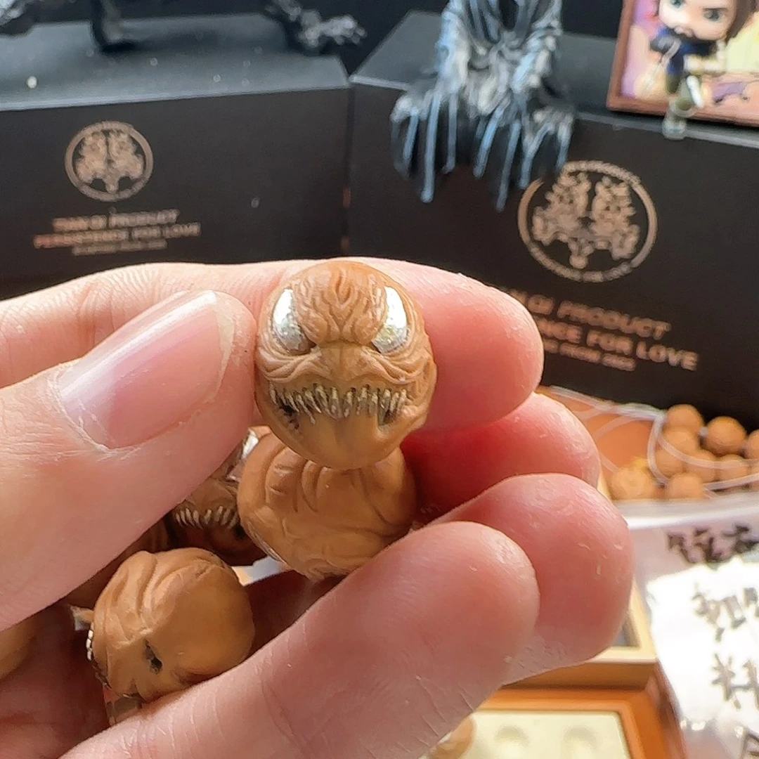 猴头核桃吊坠银眼铜牙毒液