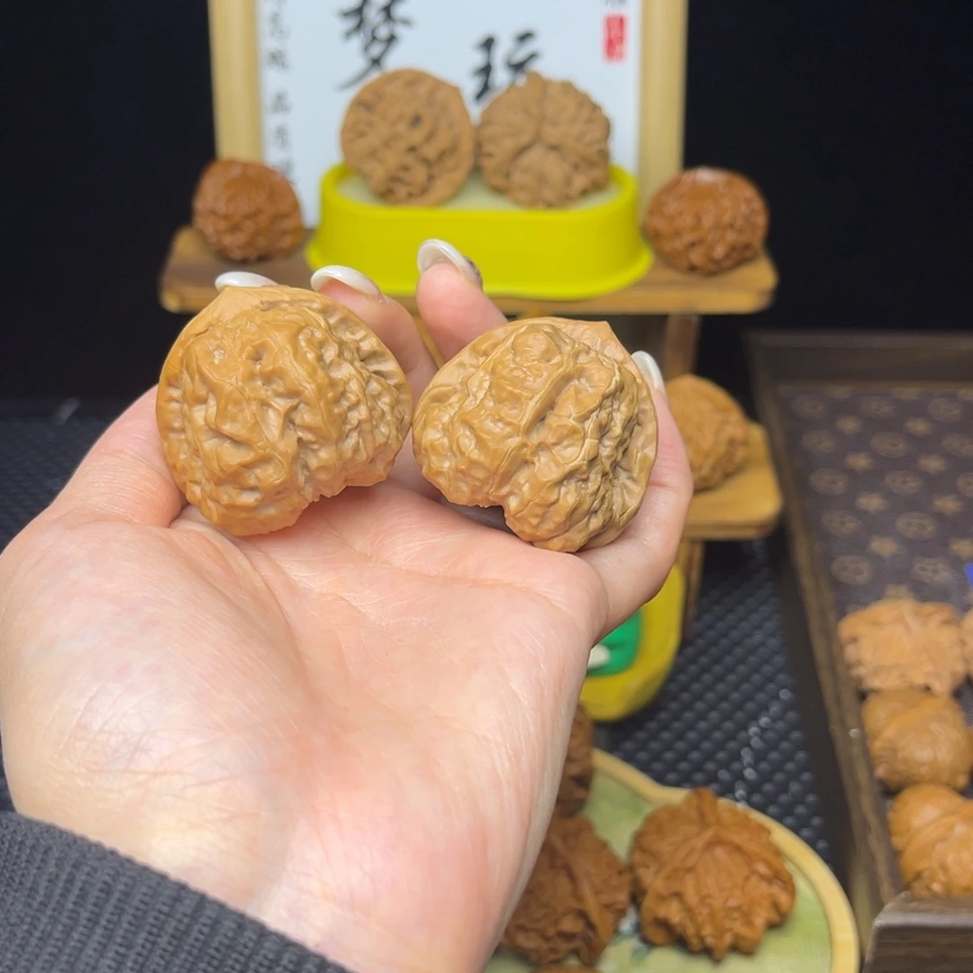 文玩核桃吊坠三角蛙42白茬