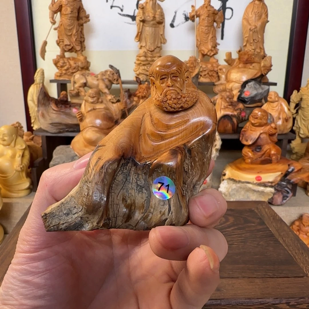 崖柏小木匠艺雕一物一拍