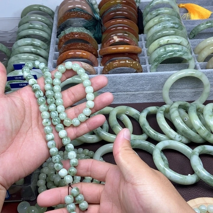 蛇纹石玉手链未镶嵌