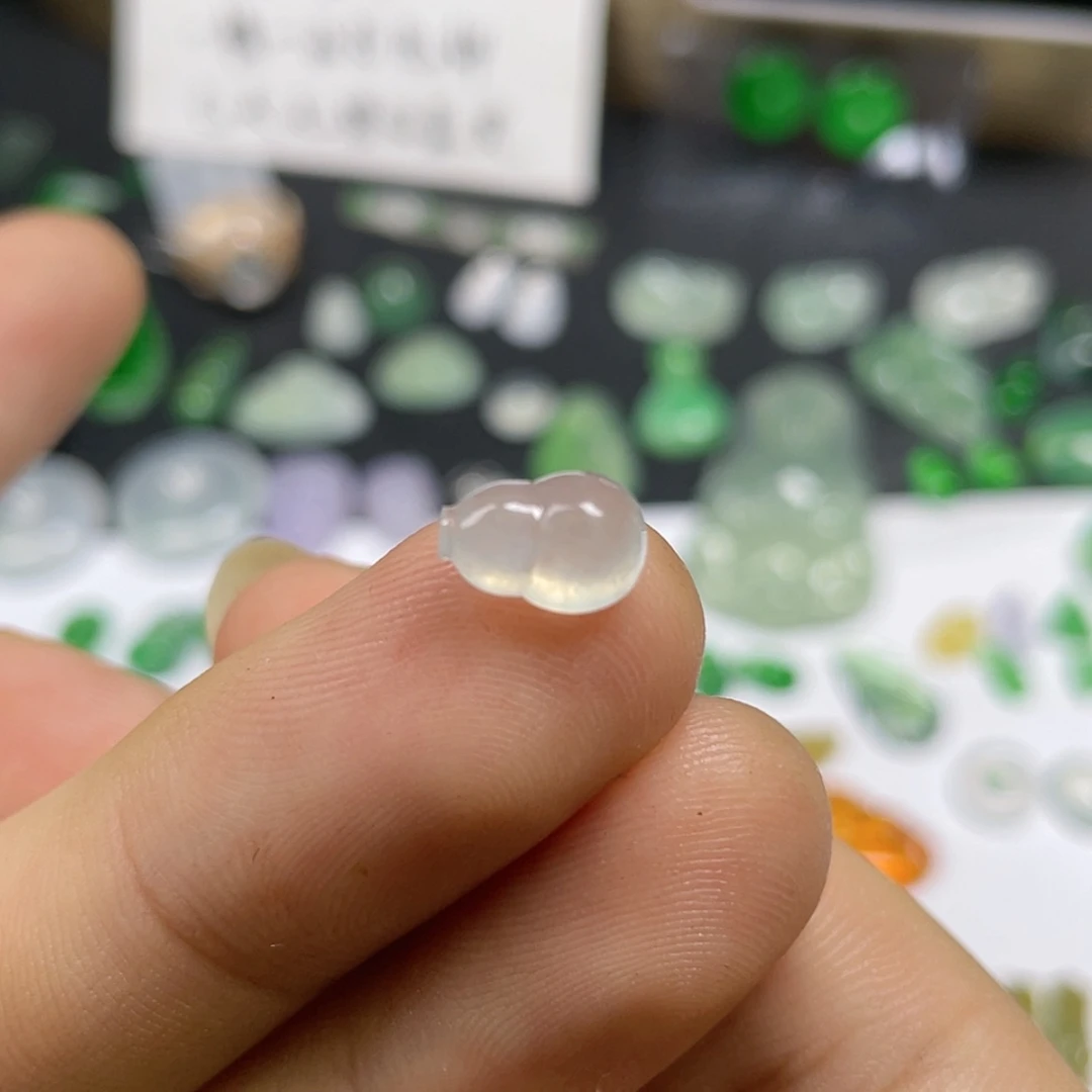 【闪购商品】颈饰未镶嵌翡翠葫芦