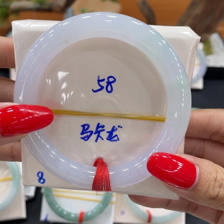 翡翠未镶嵌手镯缅甸翡翠