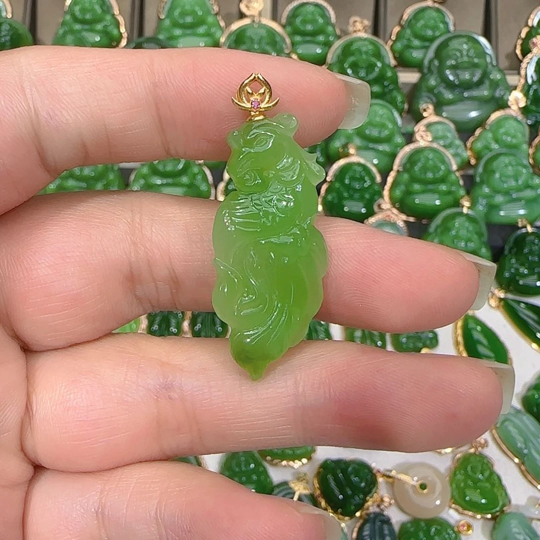 和田玉（碧玉）颈饰18K金镶嵌
