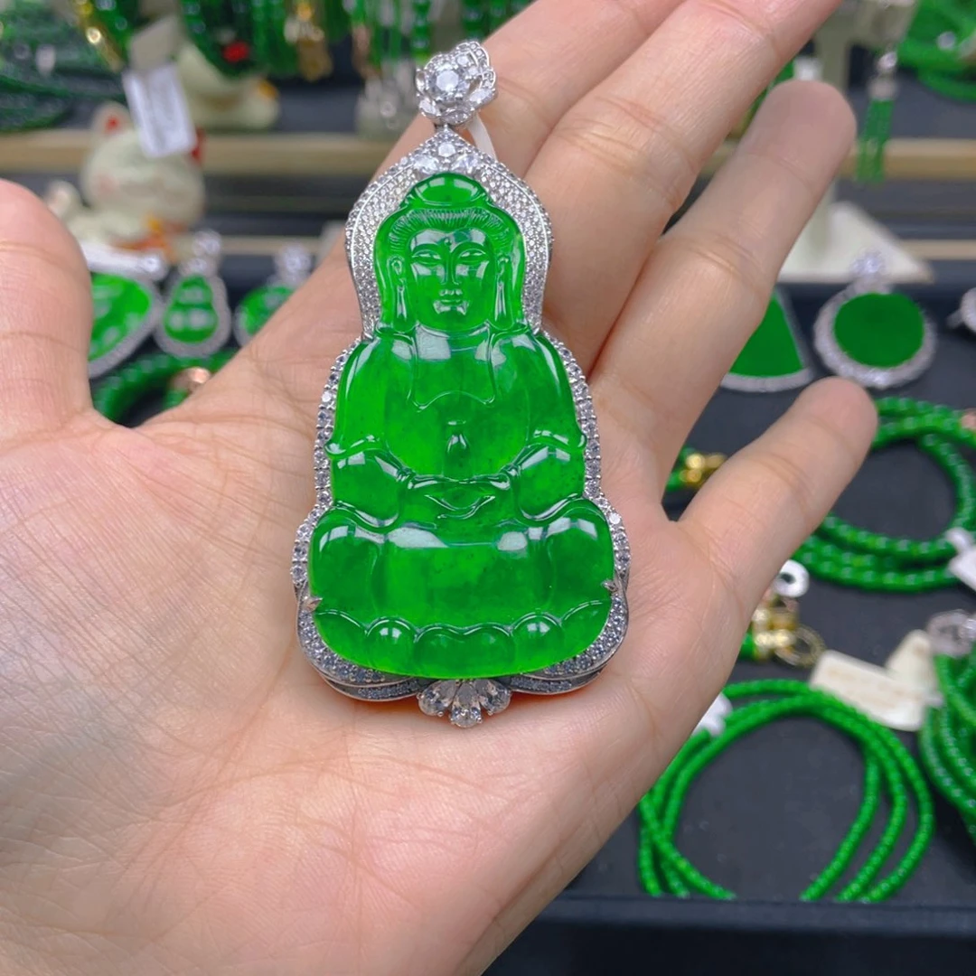 颈饰未镶嵌翡翠大观音