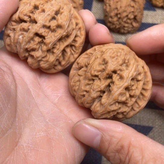 吊坠文玩核桃粗筋46
