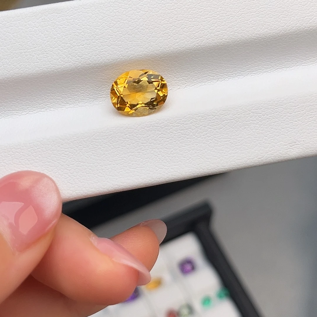 未镶嵌珠宝半成品黄晶天然2克拉