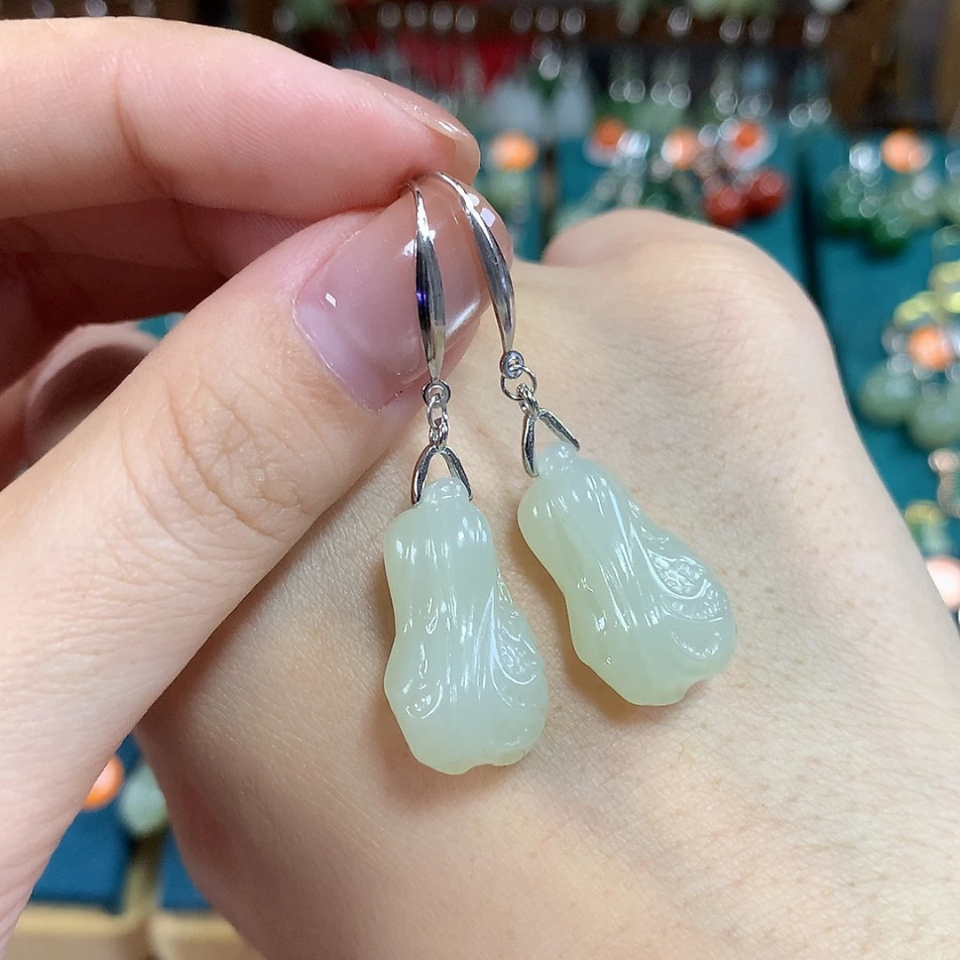 和田玉银S925镶嵌耳饰大白菜卡21.5左右