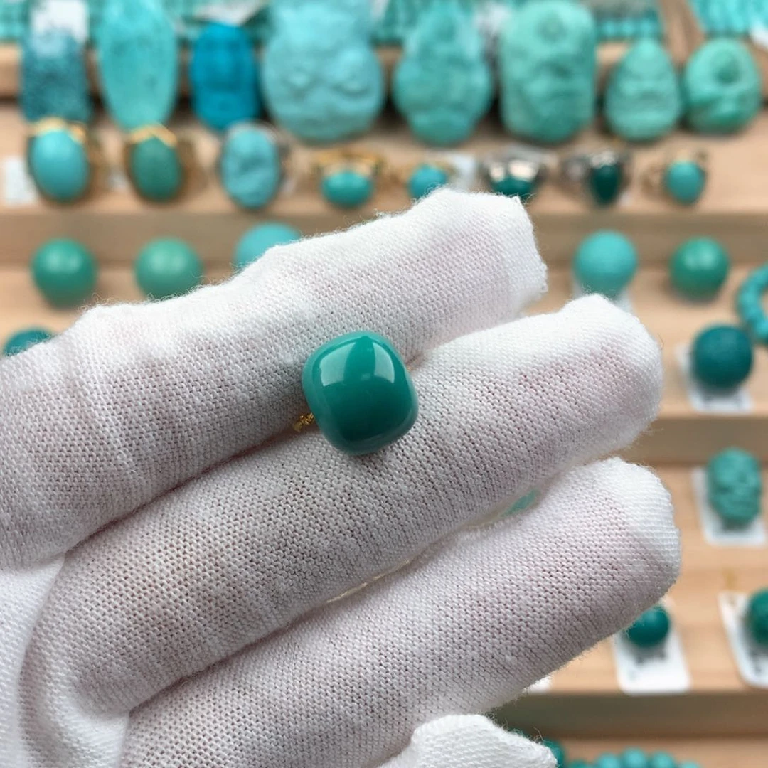 绿松石配饰未镶嵌万****司