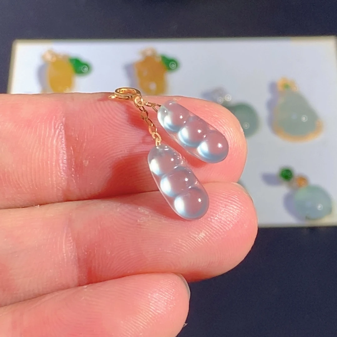 颈饰18K金镶嵌翡翠…………