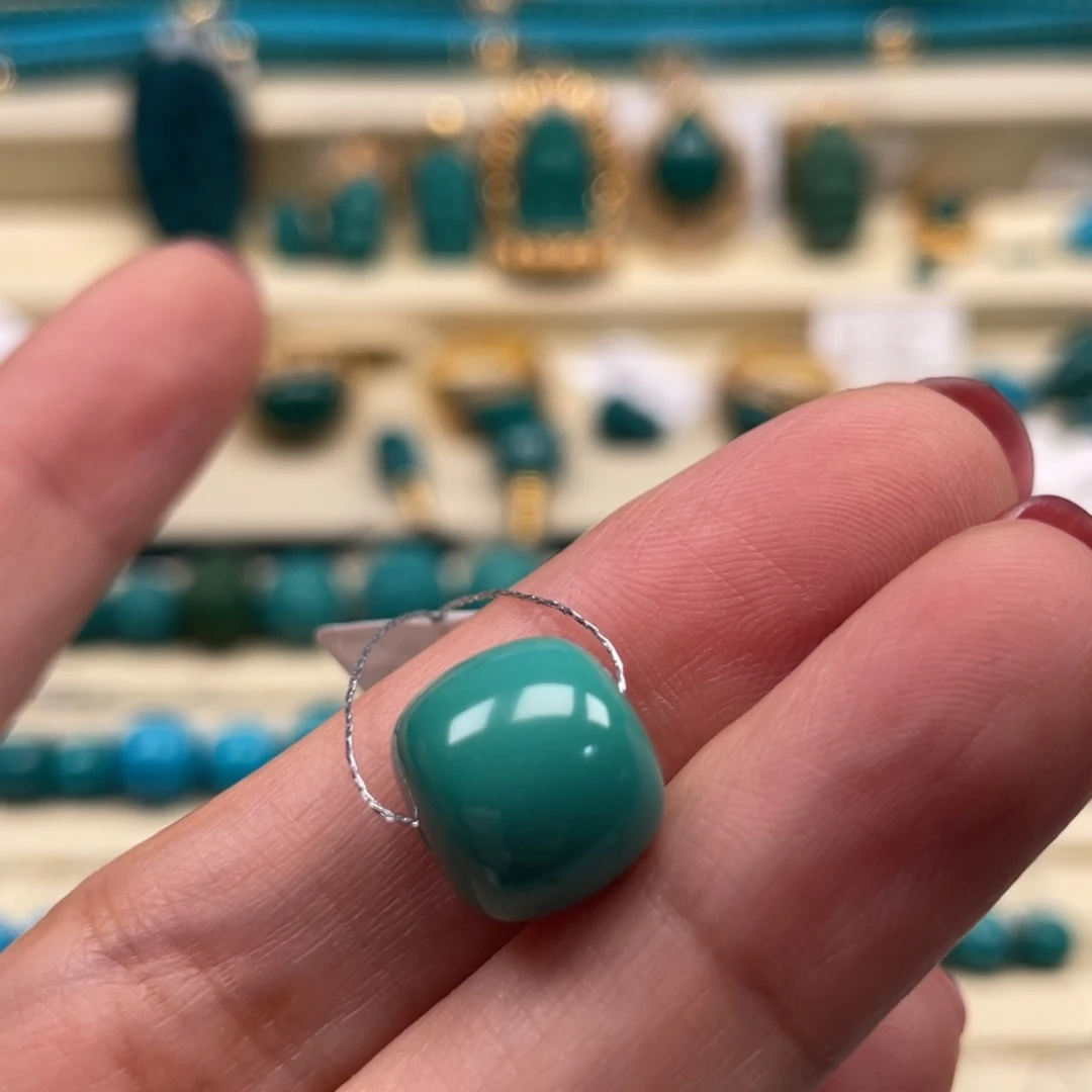 未镶嵌绿松石珠宝奇石刚****白老型