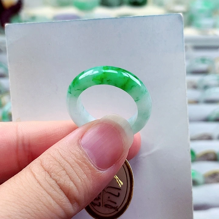 翡翠戒指未镶嵌17.18号