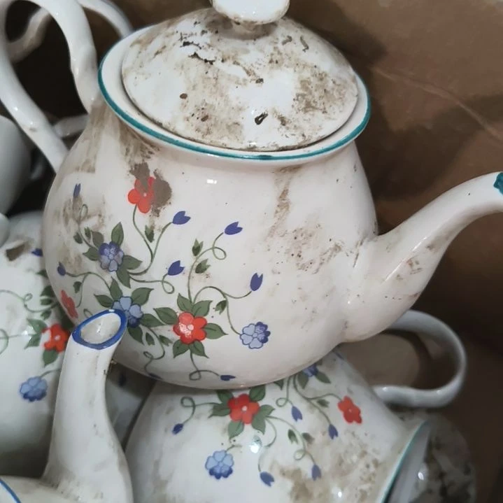 陶瓷盘子碗啥都有