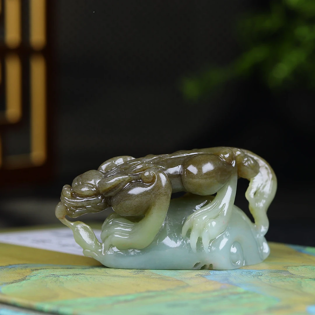 1115108和田玉糖玉瑞兽摆件