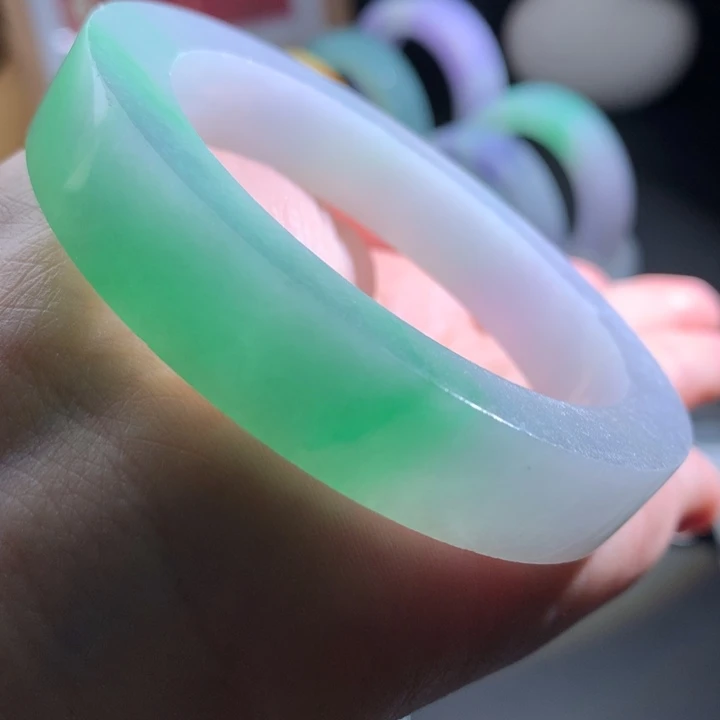 定制翡翠翡翠手镯未镶嵌