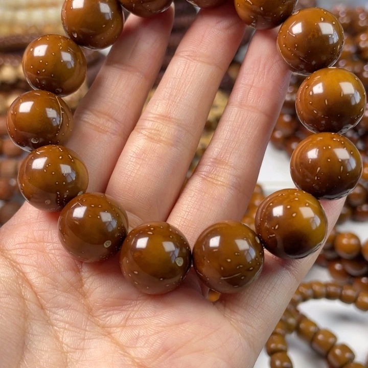 紫金鼠手串16尺寸练手瑕疵款（多棕线和黄斑）