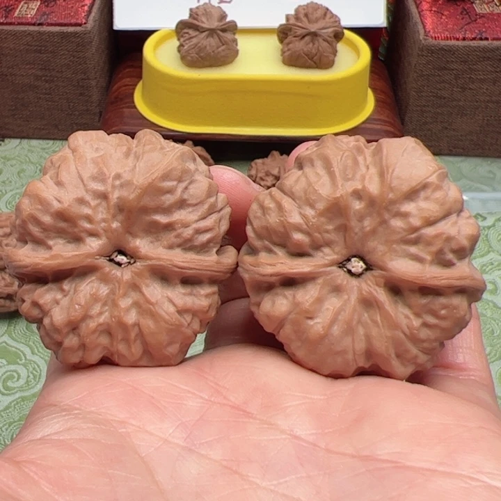 文玩核桃吊坠蛤蟆头文玩核桃手把件