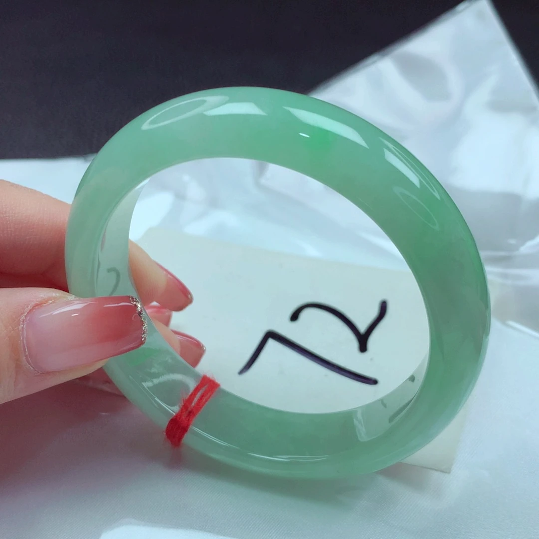 翡翠手镯未镶嵌手镯56