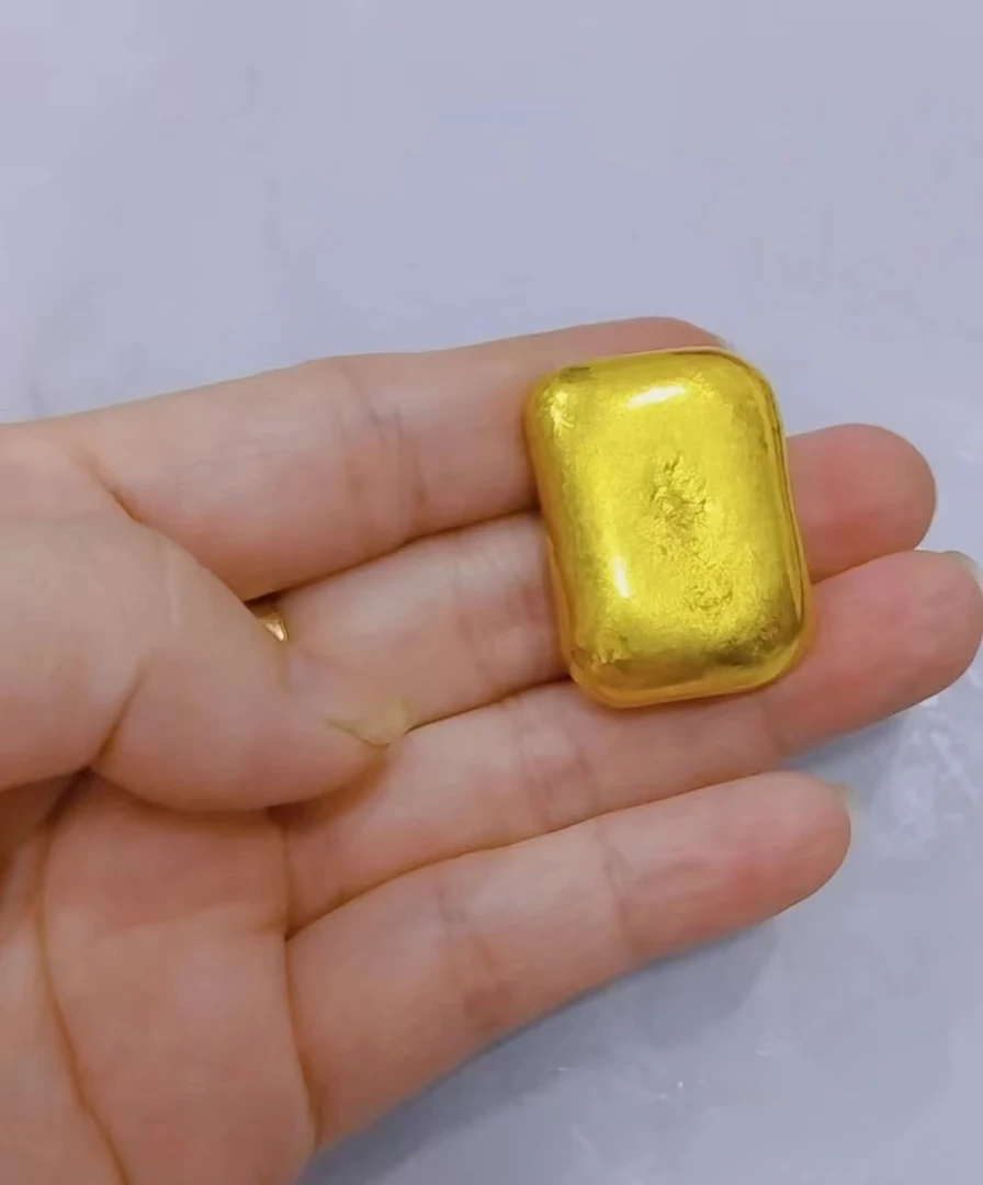 金色实心小方块，25克左右，创意摆件可改款