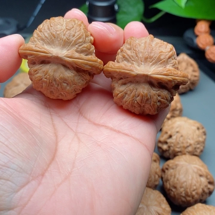 把件文玩核桃血麒麟