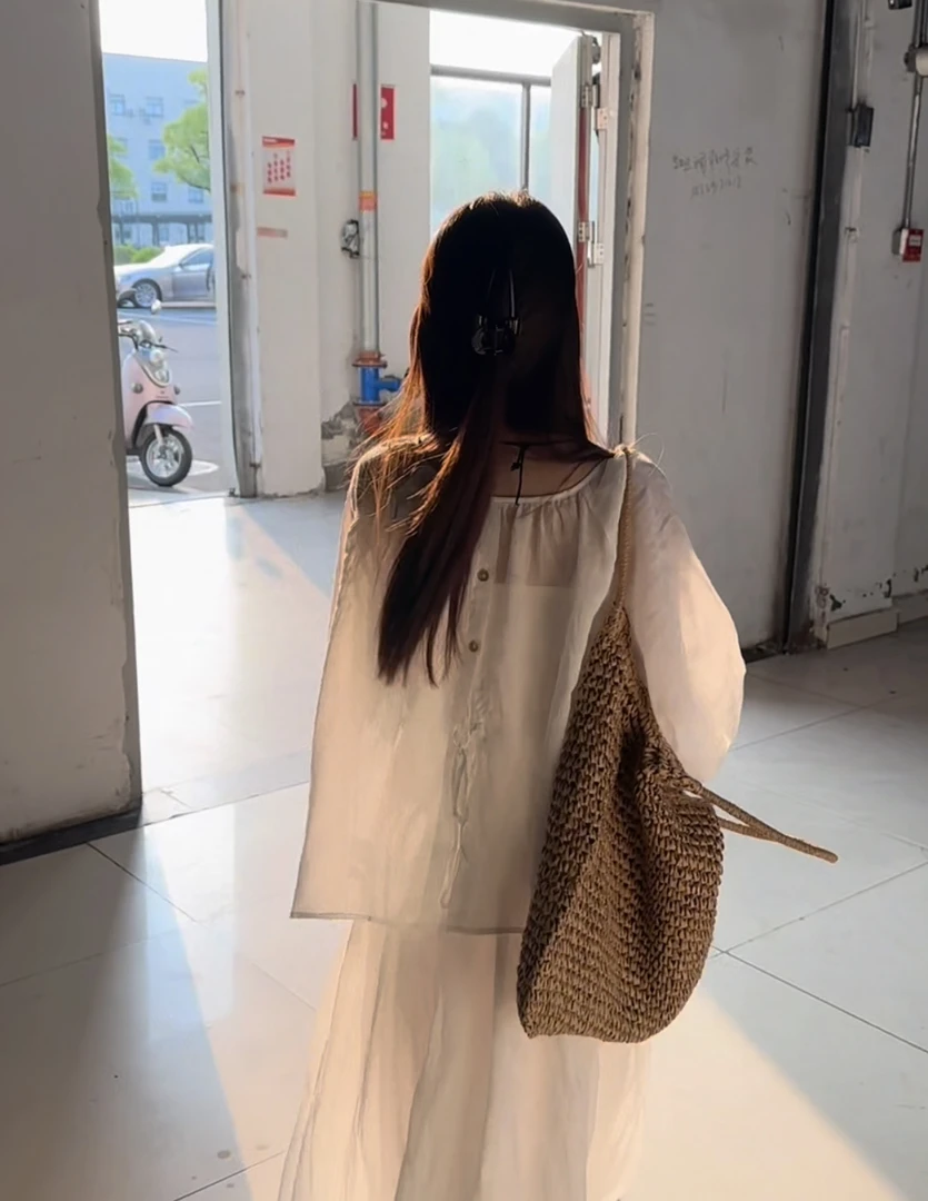 【南法假日-白】小小推荐 夏季后开叉慵懒氛围感衬衫