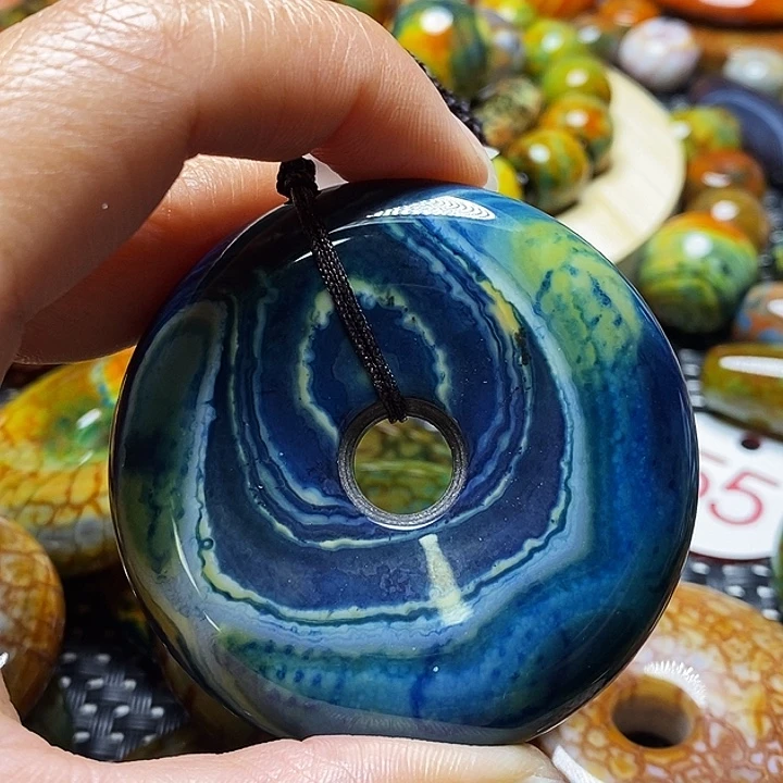 光***岁玛瑙/玉髓未镶嵌颈饰