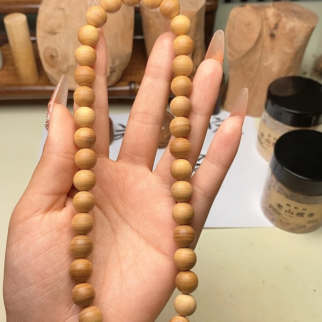 檀香木手串/手链1.0横纹瑕疵（手持）