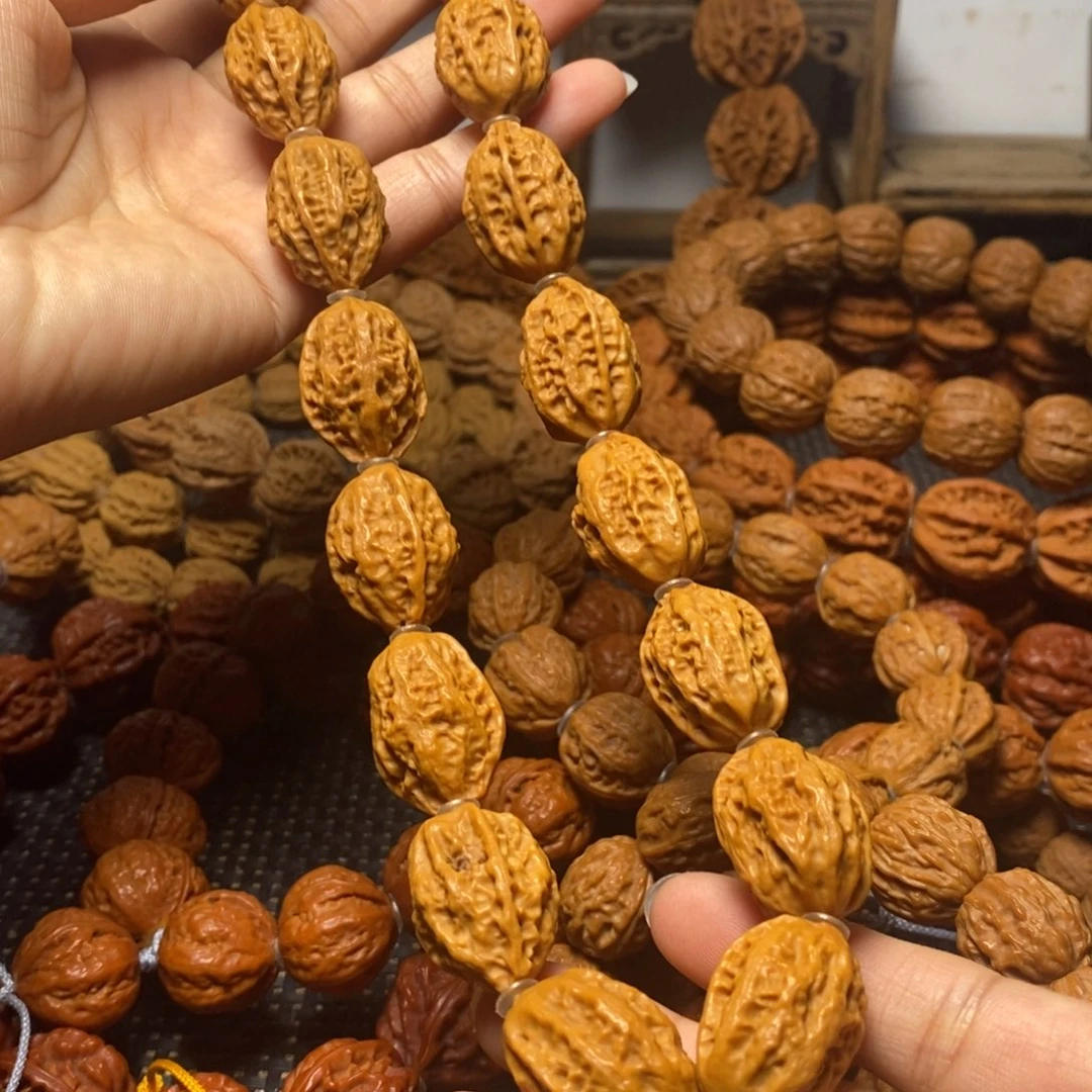 文玩核桃手串绣花鞋手持