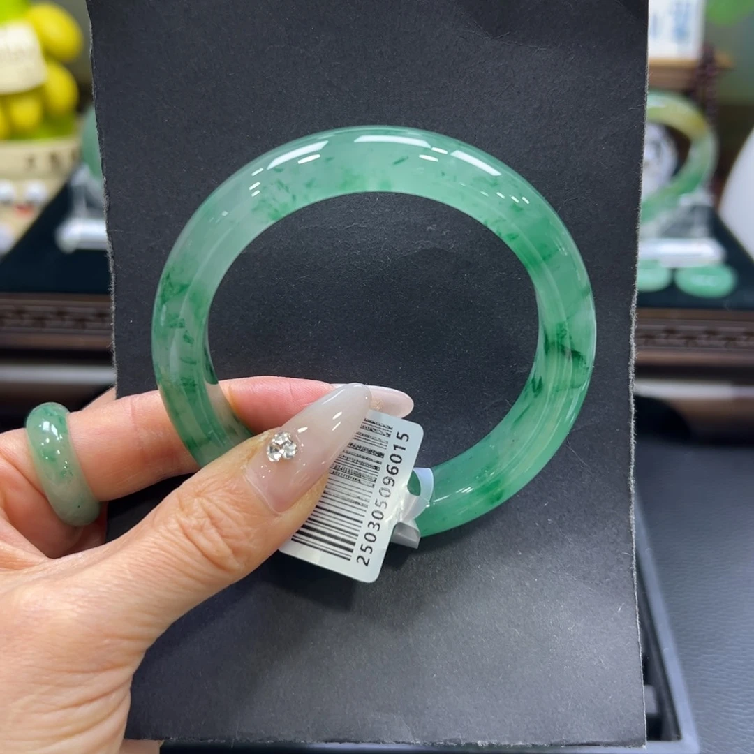 石英质玉（非洲翠）未镶嵌手镯60-61