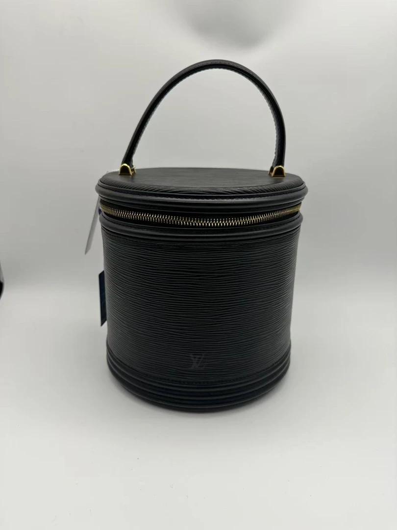 95新 LouisVuitton/路易威登 黑色水波纹手提单肩包发财桶水桶