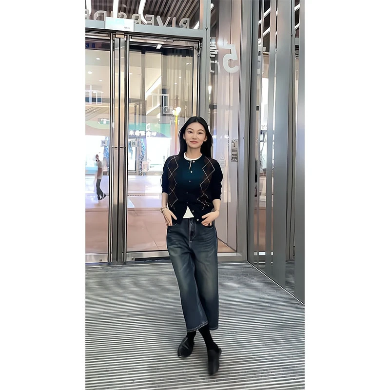 菱格毛衣开衫外套女秋冬圆领复古高级感慵懒上衣显瘦阔腿七分裤