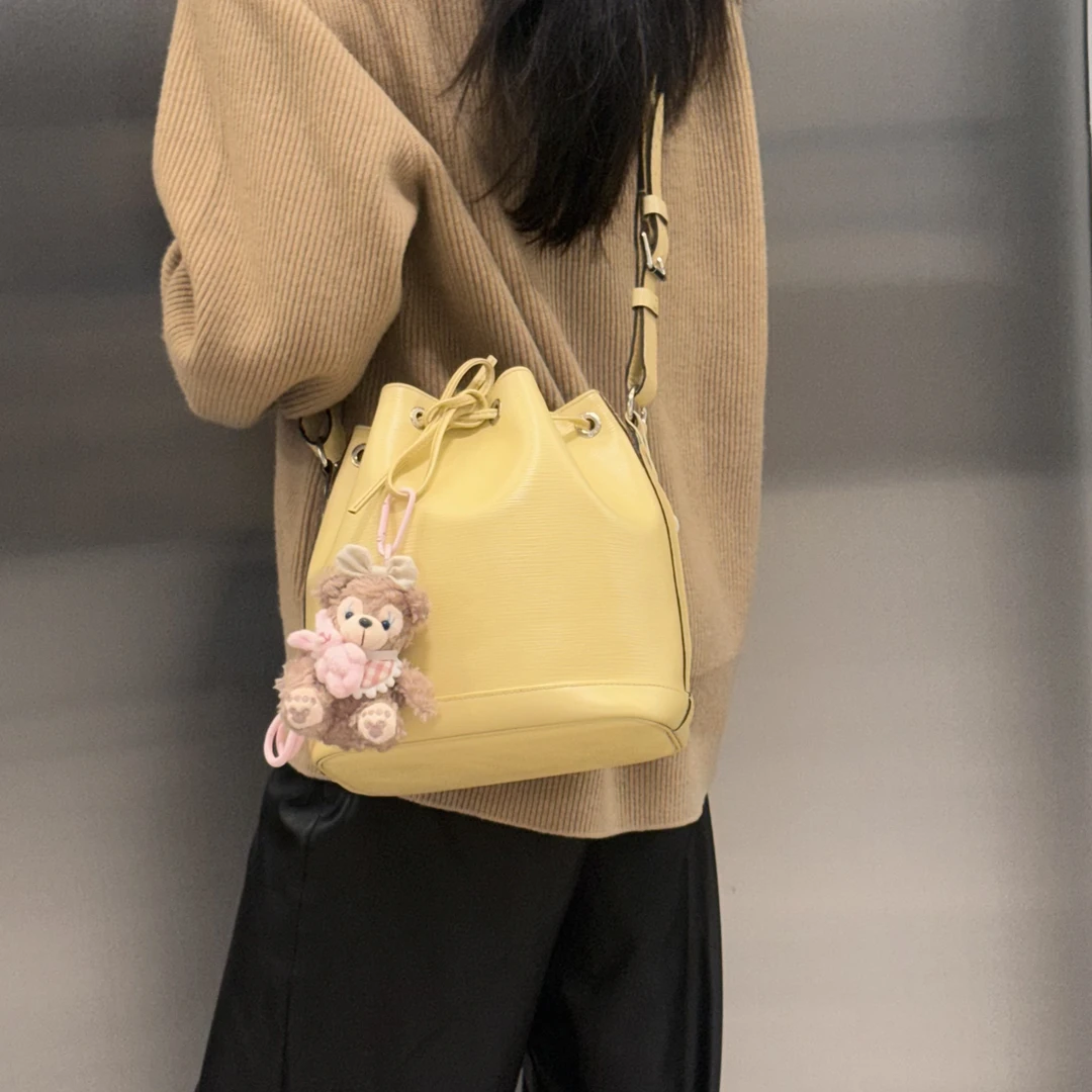 95新 LouisVuitton/路易威登 路易威登水波纹水桶包斜挎包